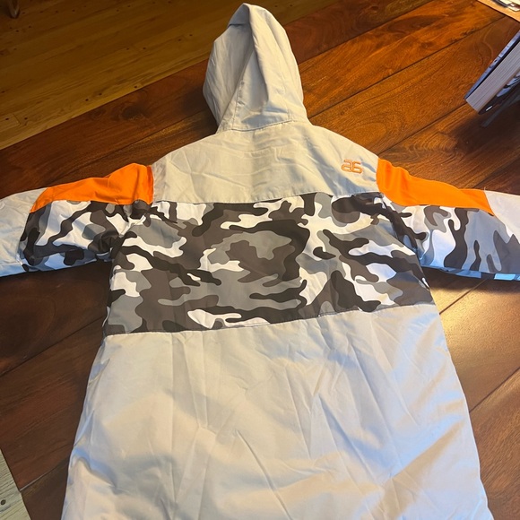 Arctic Winter Jacket - Picture 5 of 6